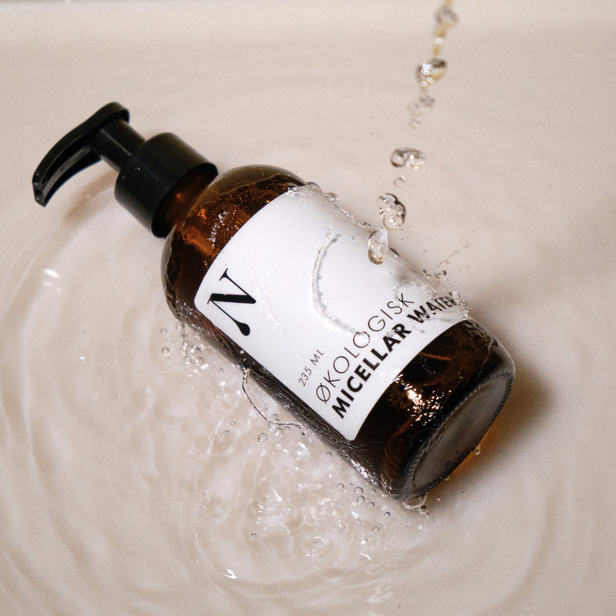 Økologisk Micellar Water med vandsprøjt