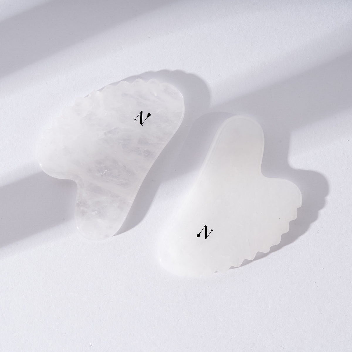 Gua Sha til krop og ansigt side om side
