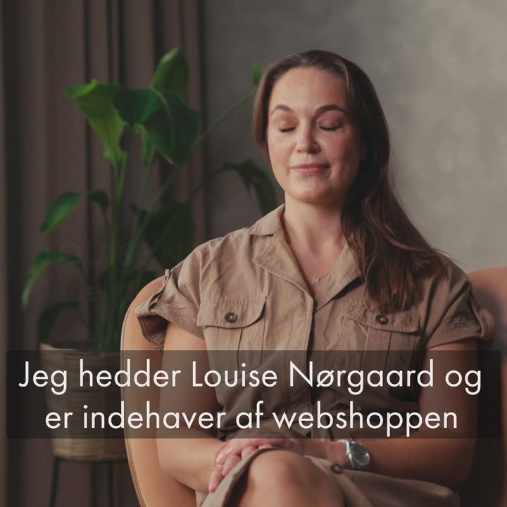Klinikejer Louise Nørgaard fortæller hvorfor hun bruger Naturligolie Fugtserum efter behandlinger